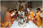 puja in temple 